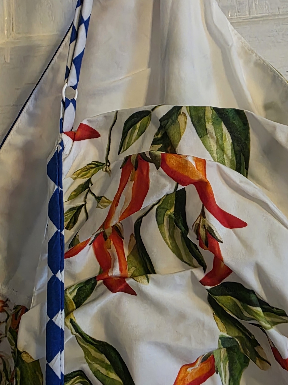 NWOT FarmRio White Floral & Chili Print Spaghetti Strap Dress, Size XL - Picture 2 of 6